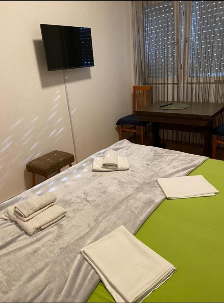 Marsic Apartments & Rooms Baska Voda Ngoại thất bức ảnh
