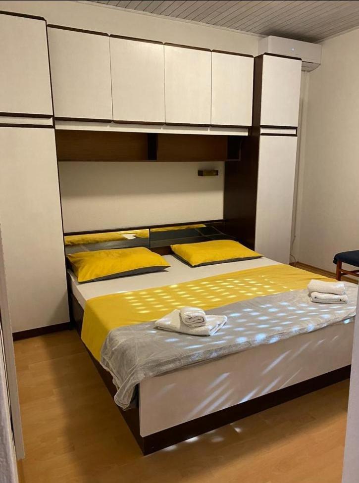 Marsic Apartments & Rooms Baska Voda Ngoại thất bức ảnh
